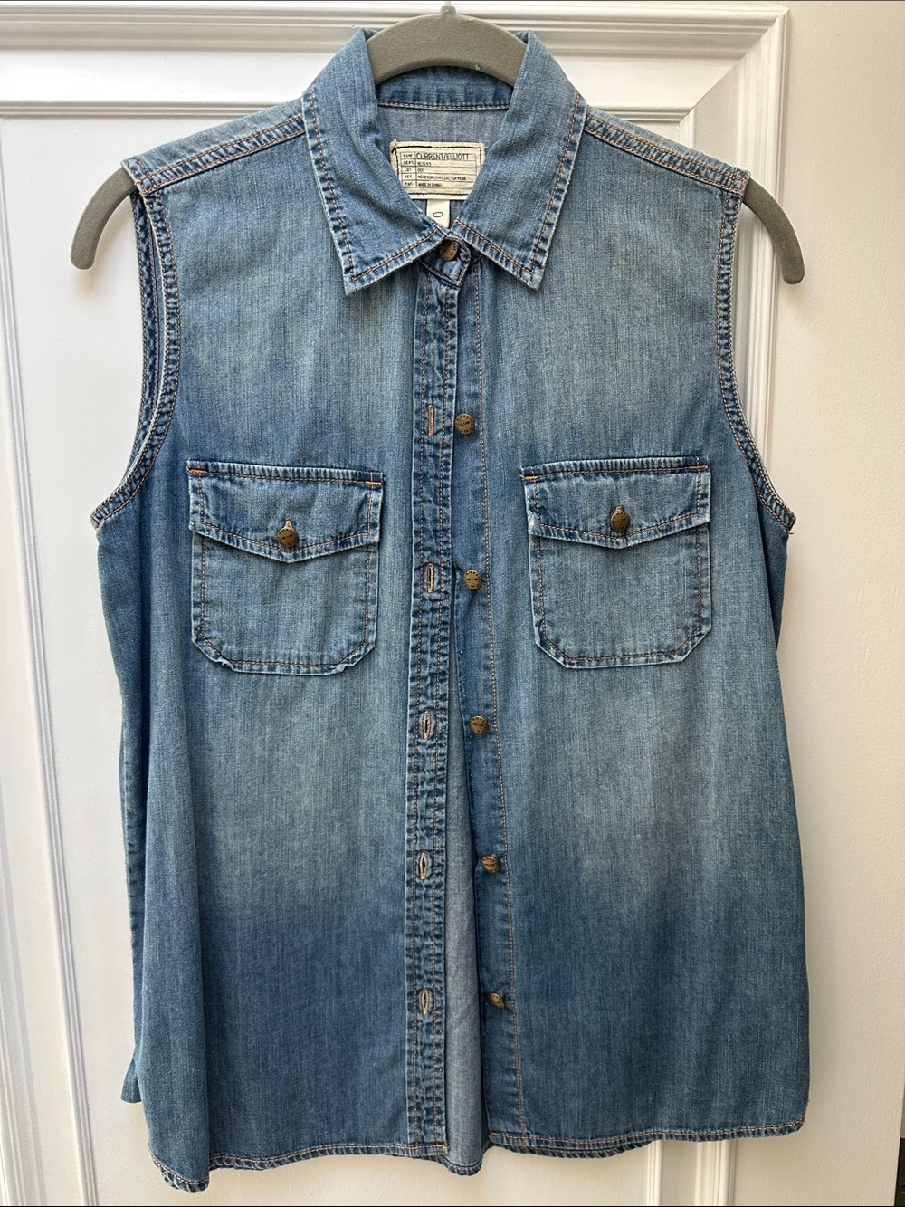 Current Elliott Sleeveless Light Blue Denim Button-Front Shirt